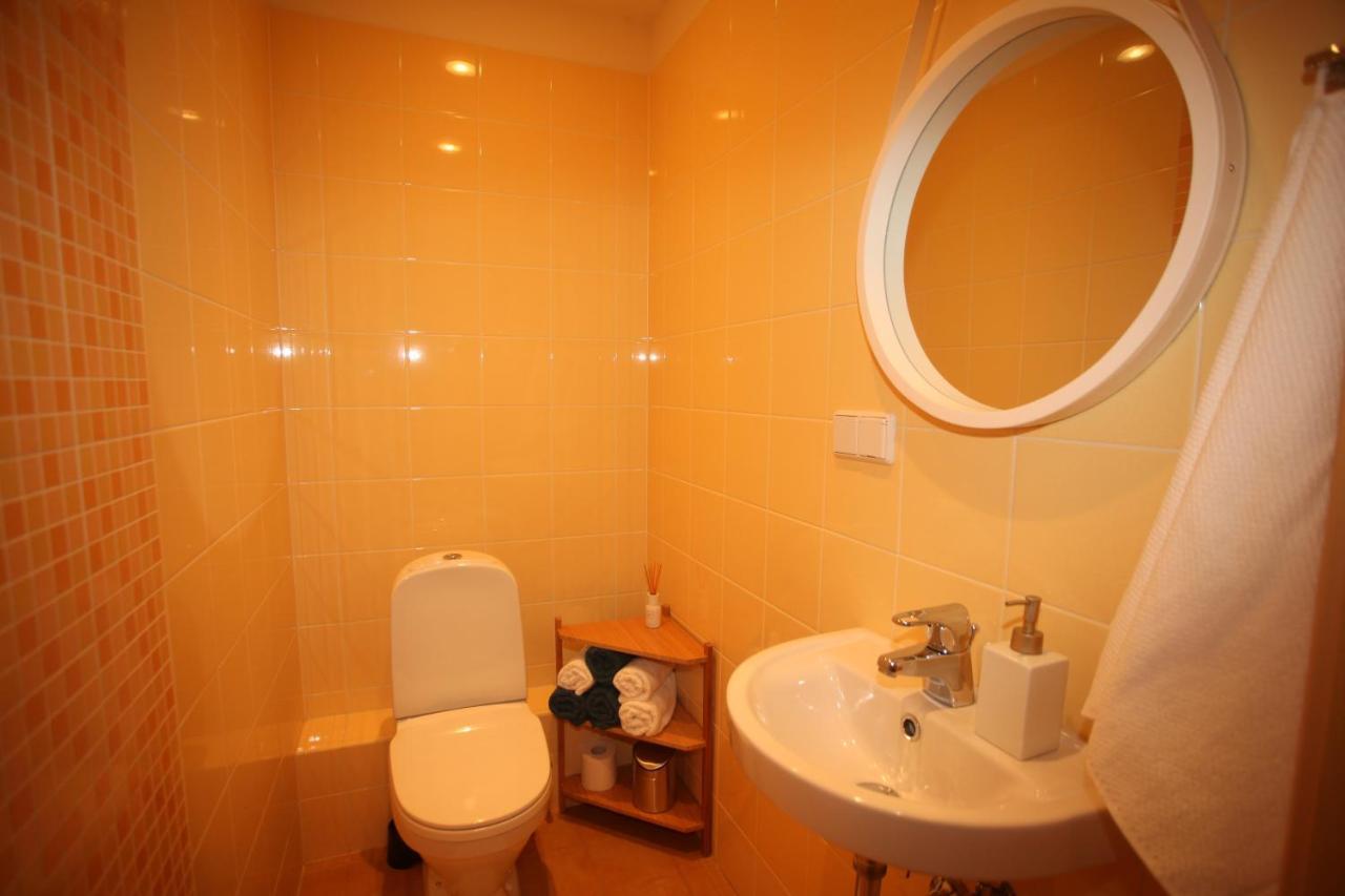 Cozy Home Apartment Kaivas, Free Parking, Self Check-In Riga Luaran gambar