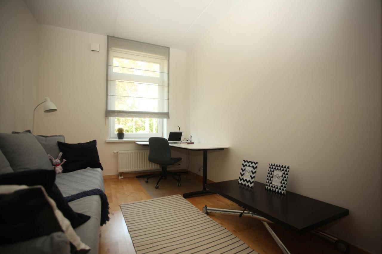 Cozy Home Apartment Kaivas, Free Parking, Self Check-In Riga Luaran gambar