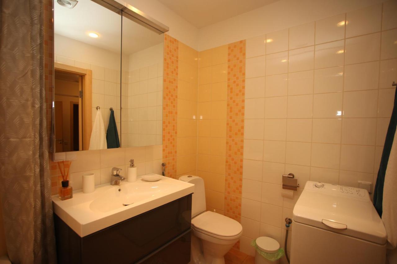 Cozy Home Apartment Kaivas, Free Parking, Self Check-In Riga Luaran gambar